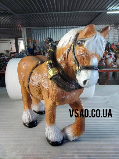 Садова фігура Кінь Садова фігура Кінь