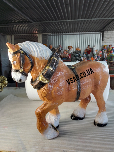 Садова фігура Кінь.. Садова фігура Кінь..